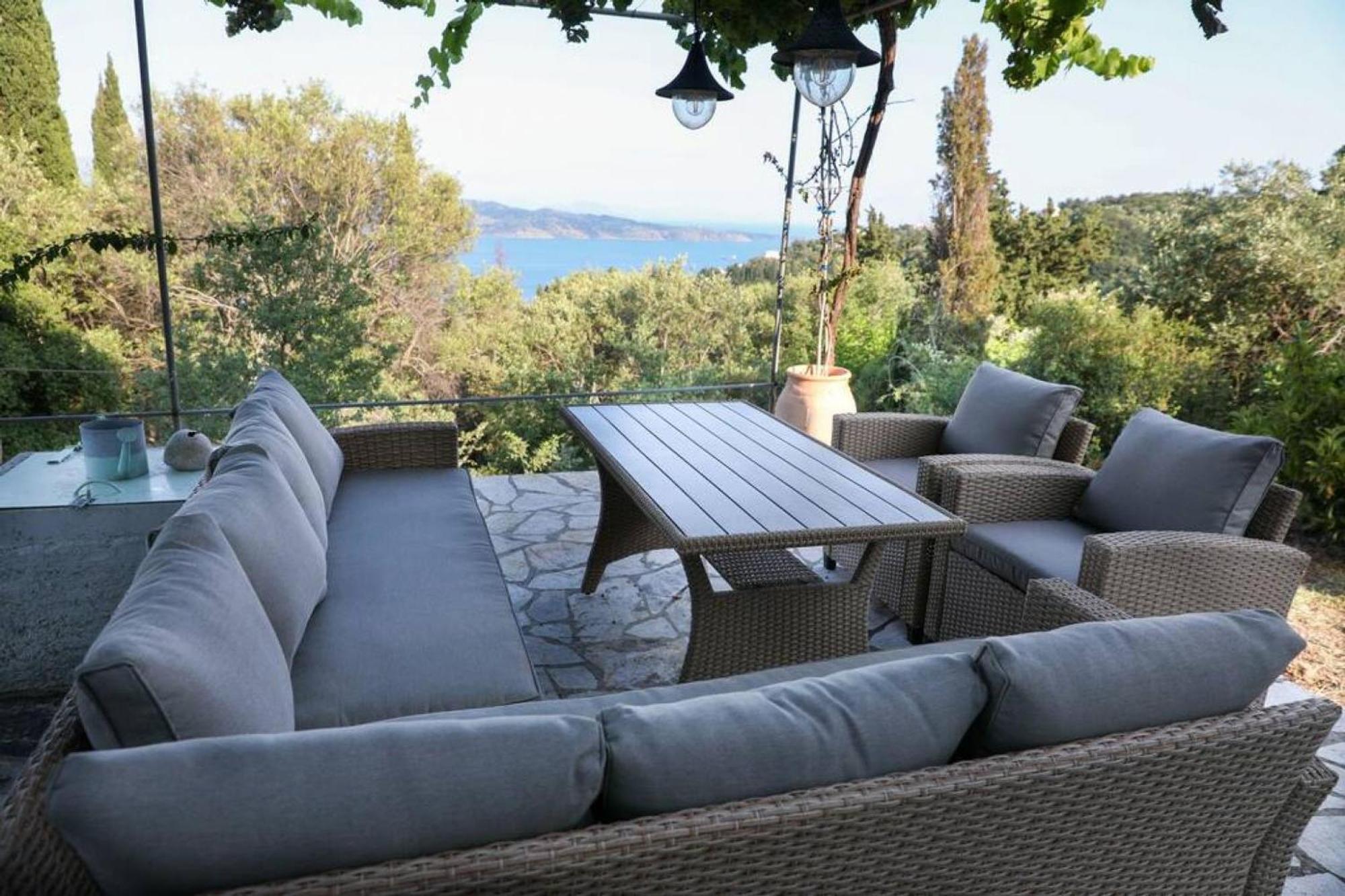 Sinies Stone - Ne Corfu